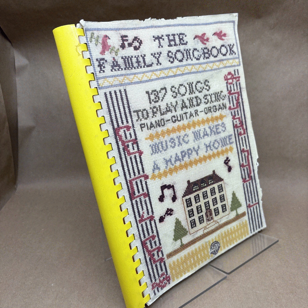 Image for The Family Songbook: 137 Songs to Play and Sing (Piano-Guitar-Organ) The Family Songbook: 137 Songs to Play and Sing (Piano-Guitar-Organ)
