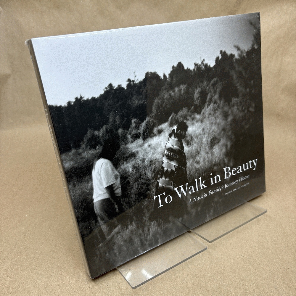 Image for To Walk in Beauty: A Navajo Family's Journey Home: A Navajo Family's Journey Home To Walk in Beauty: A Navajo Family's Journey Home: A Navajo Family's Journey Home