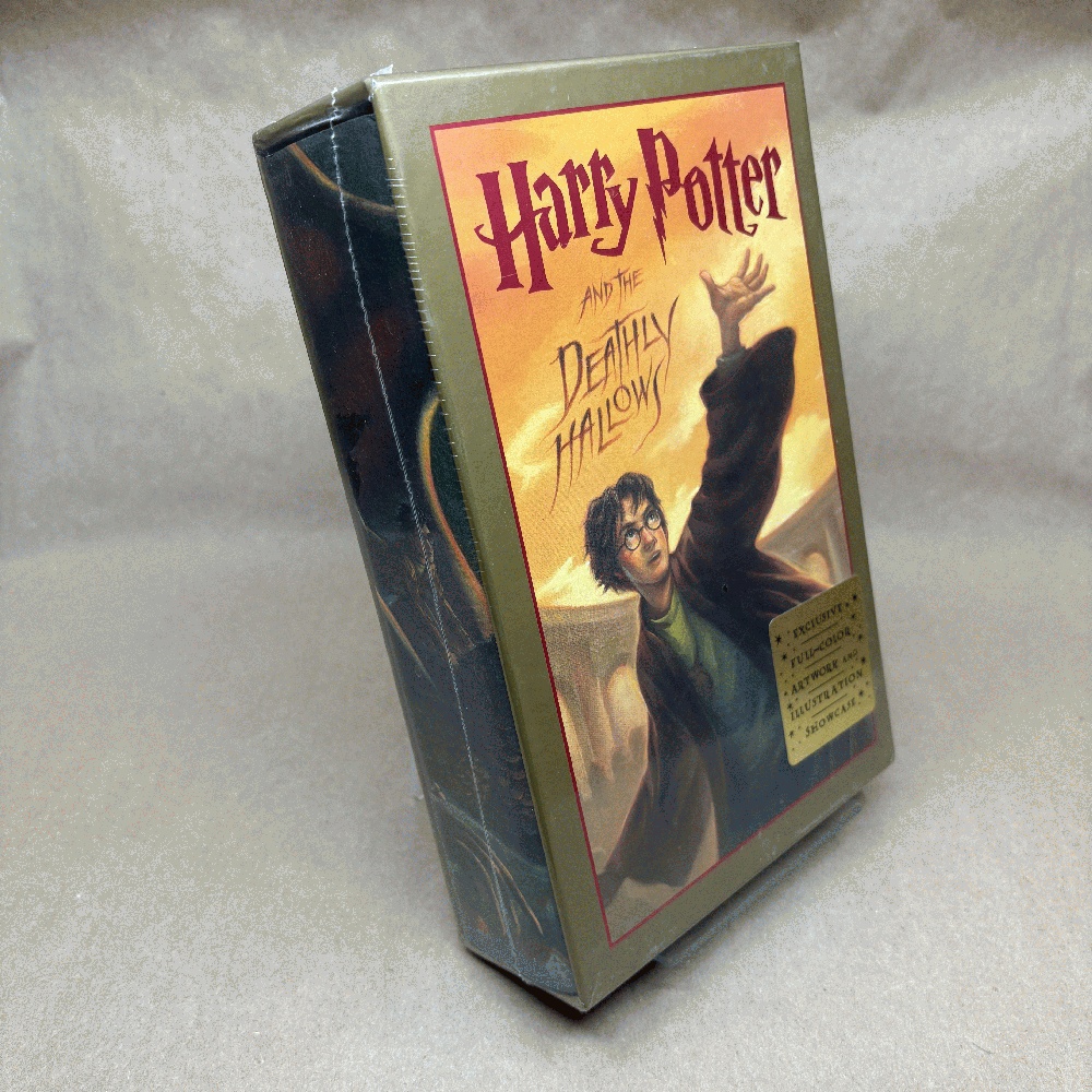 Harry Potter and the Deathly Hallows (Book 7) (Deluxe Edition)