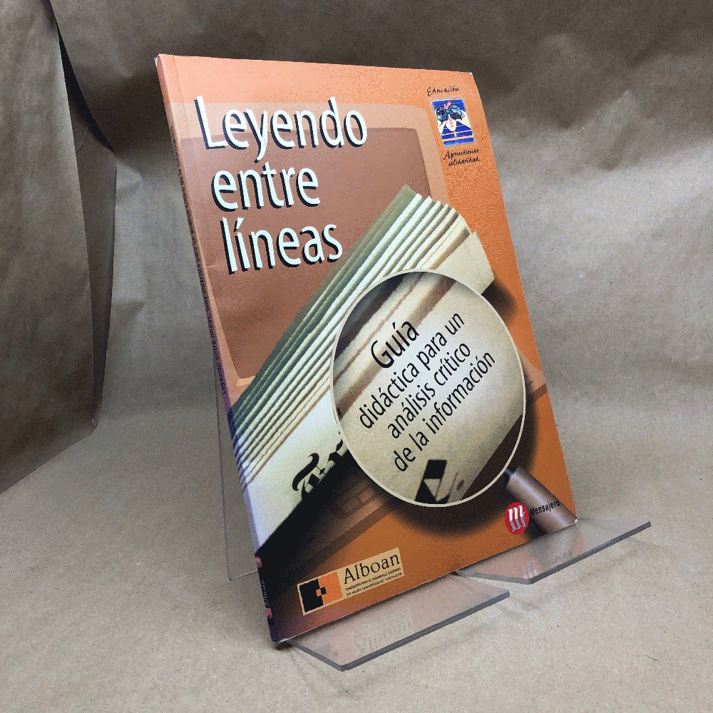Image for LEYENDO ENTRE LINEAS (Spanish Edition) LEYENDO ENTRE LINEAS (Spanish Edition)