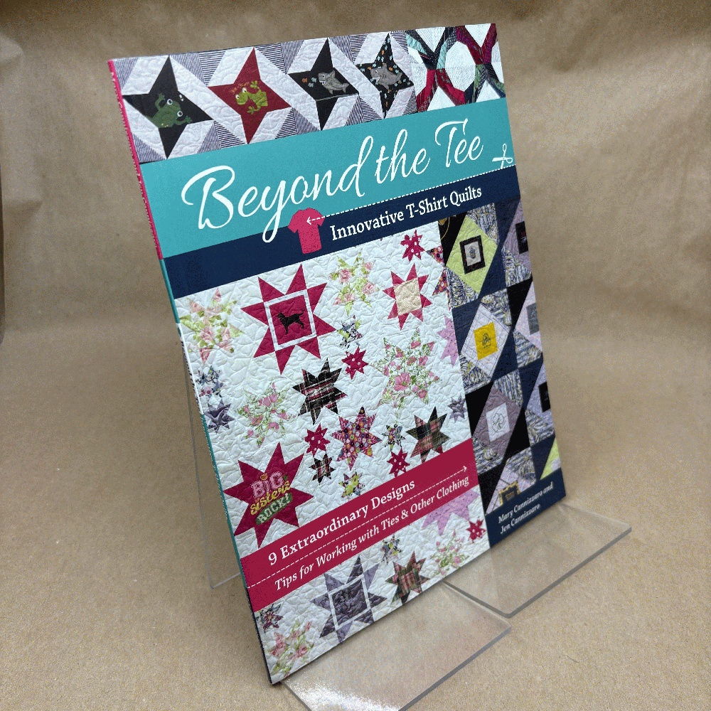 Beyond the TeeInnovative T-Shirt Quilts: 9 Extraordinary Designs, Tips for Working with Ties & Other Clothing
