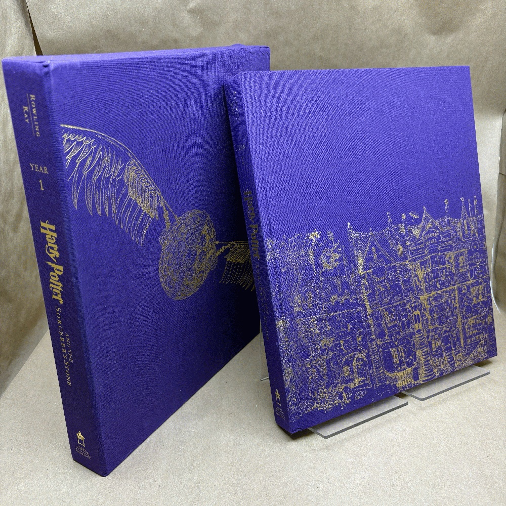 Harry Potter and the Sorcerer's Stone: The Illustrated Edition, Collector's Edition (Harry Potter, Book 1) (1)