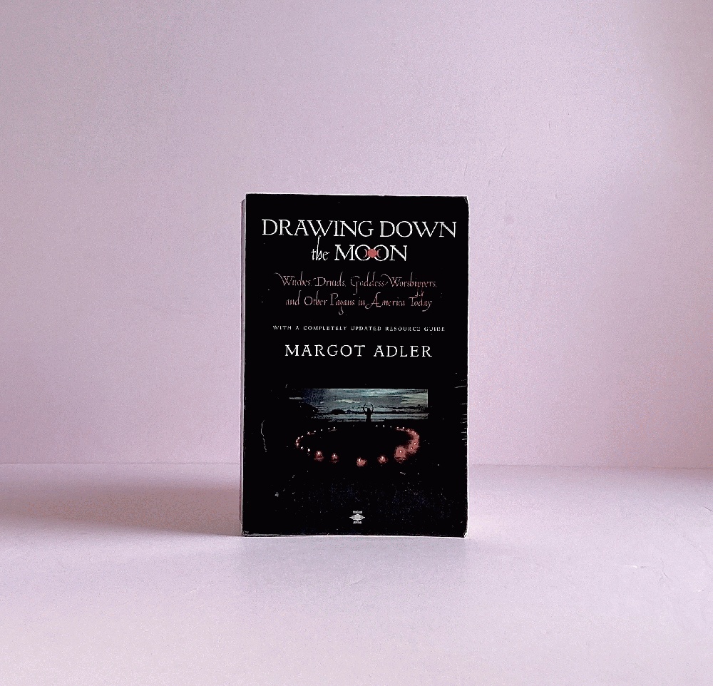 Drawing Down the Moon: Witches, Druids, Goddess-Worshippers, and Other Pagans in America Today (Compass)