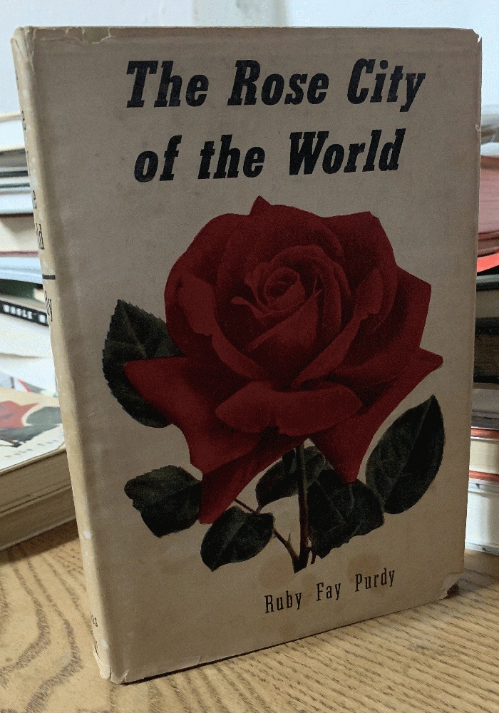 【洋書】THE ROSE UNFOLDS 360239.jpg